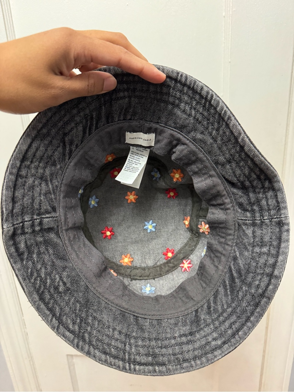 American Eagle Outfitters Gray Denim Bucket Hat with Small Floral Embroidery - Picture 2 of 5